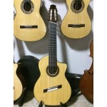Martinez MCG-80 S CE/8  8-strunová klasická gitara so snímačom