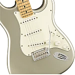 Fender Limited Edition Player Stratocaster®, Maple Fingerboard, Inca Silver