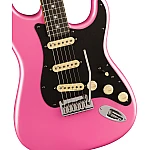 Fender LE American Ultra Stratocaster®, Ebony Fingerboard, Bubble Gum Metallic Fender LE American Ultra Stratocaster®, Ebony Fingerboard, Bubble Gum Metallic