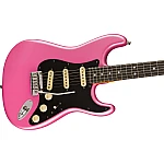 Fender LE American Ultra Stratocaster®, Ebony Fingerboard, Bubble Gum Metallic Fender LE American Ultra Stratocaster®, Ebony Fingerboard, Bubble Gum Metallic